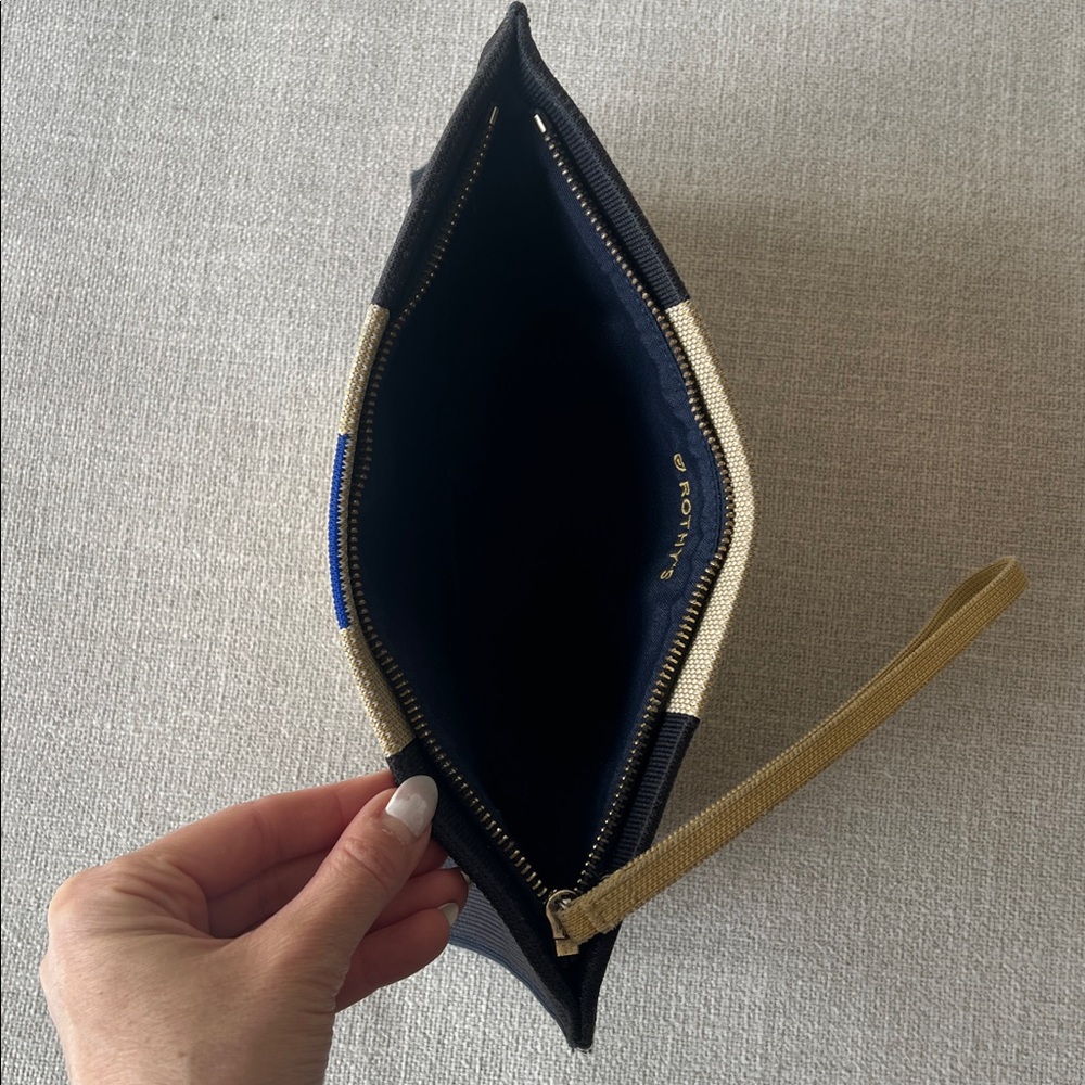 Rothy’s ink and ivory wallet, wristlet, or clutch - Picture 5 of 6